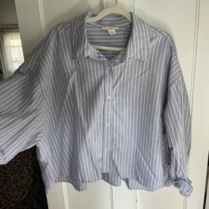 H&M oversize crop button down